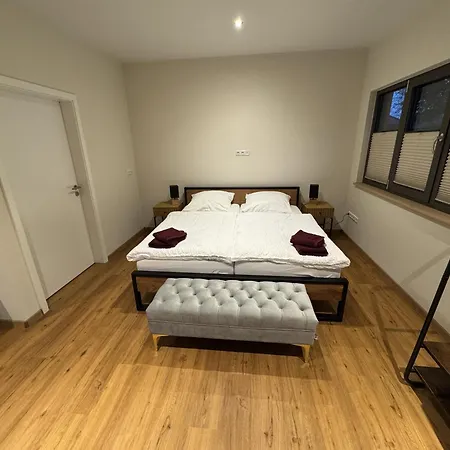 Privatquartier Dreuten Oda ve Kahvaltı 3*